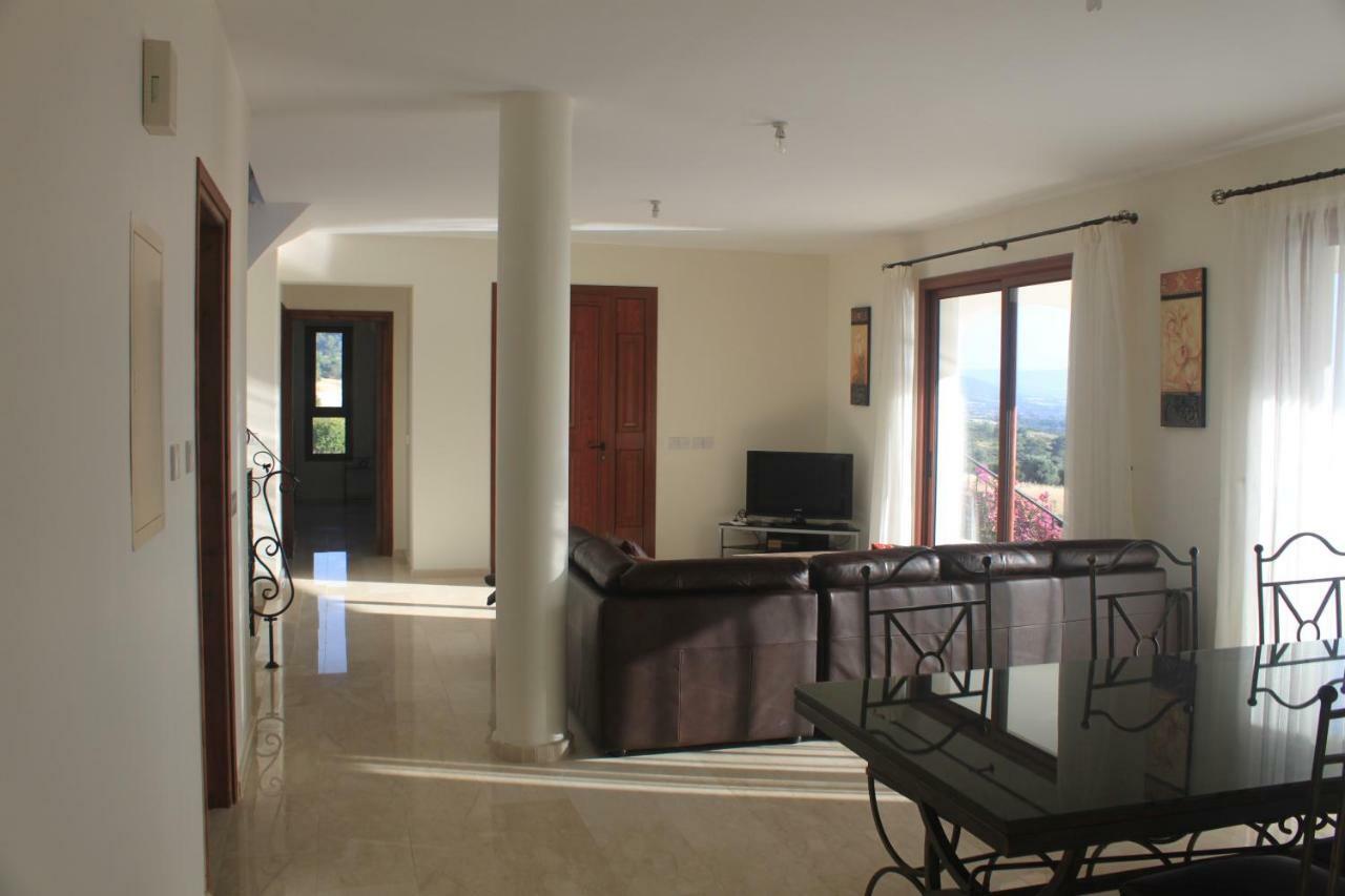 Martika Luxury Villa Agia Marina  Esterno foto