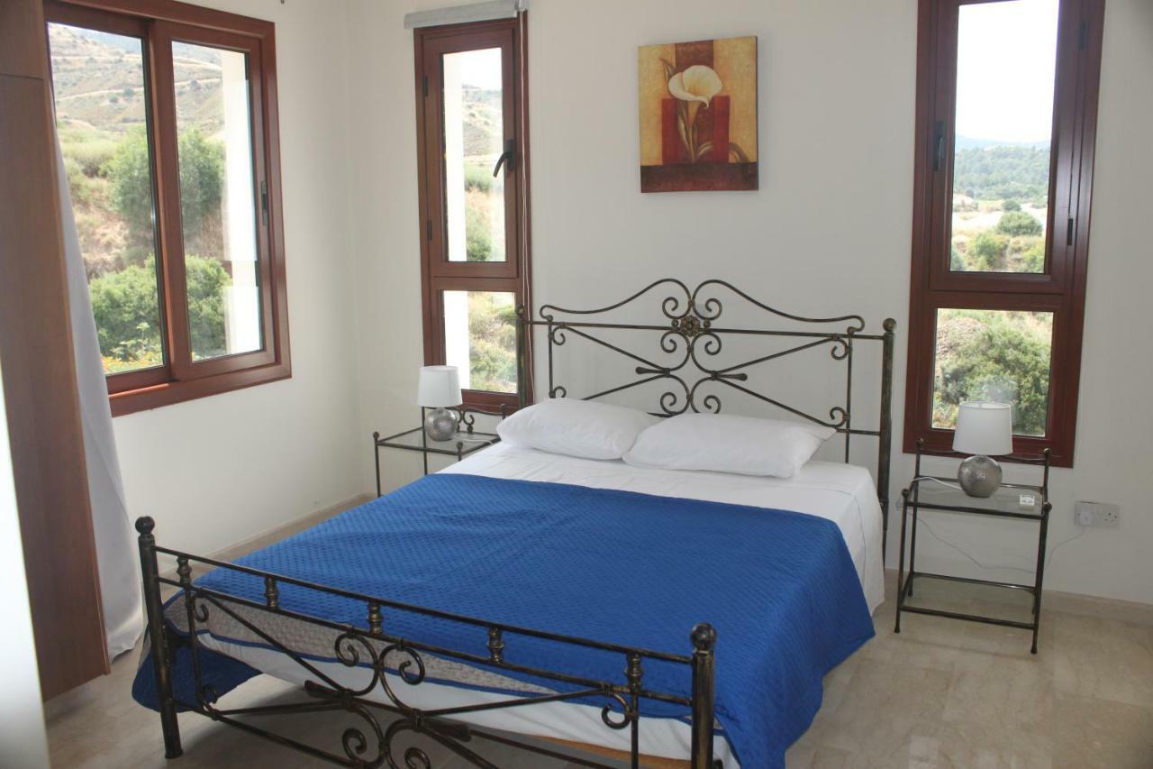Martika Luxury Villa Agia Marina  Esterno foto