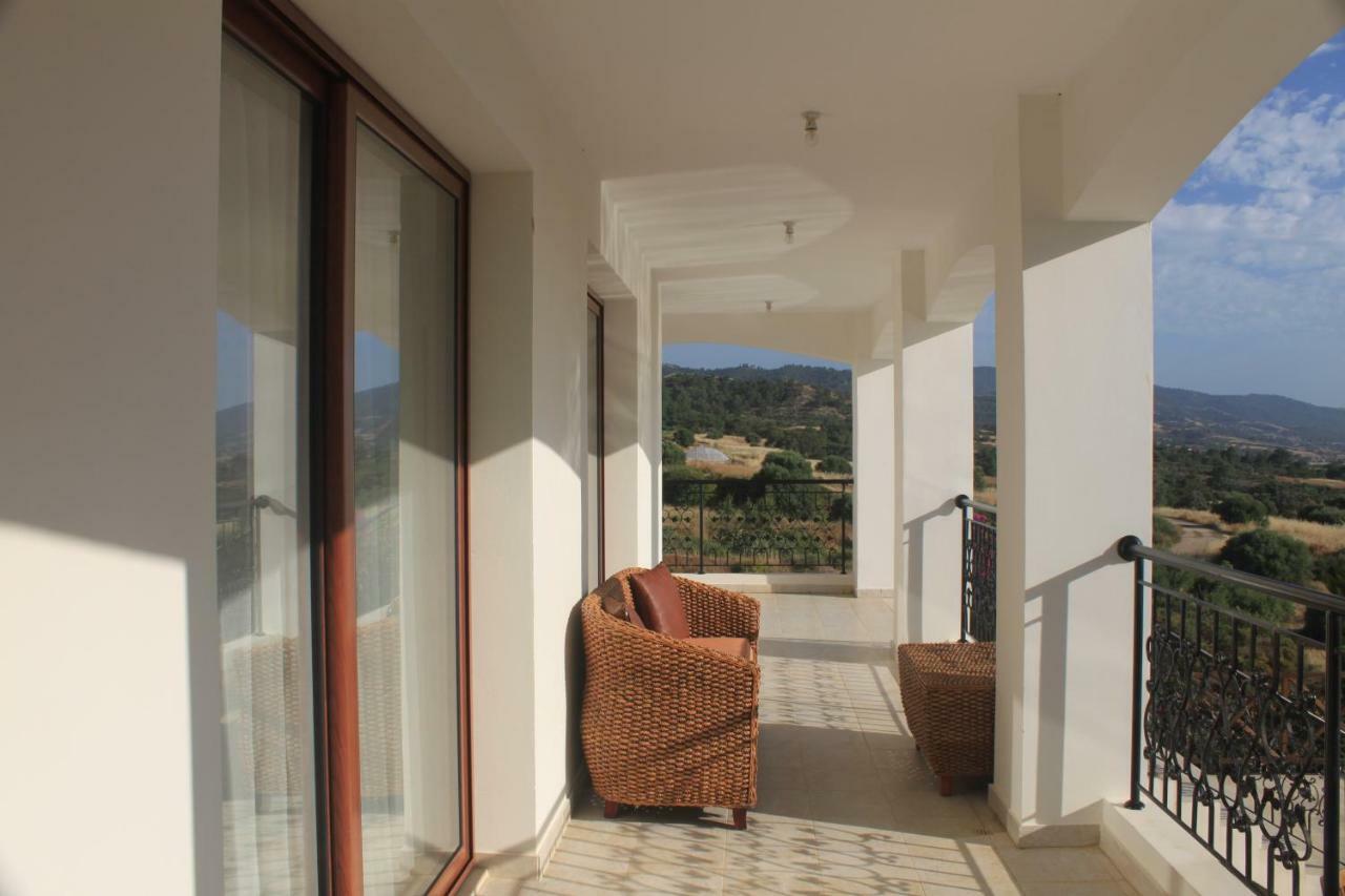 Martika Luxury Villa Agia Marina  Esterno foto