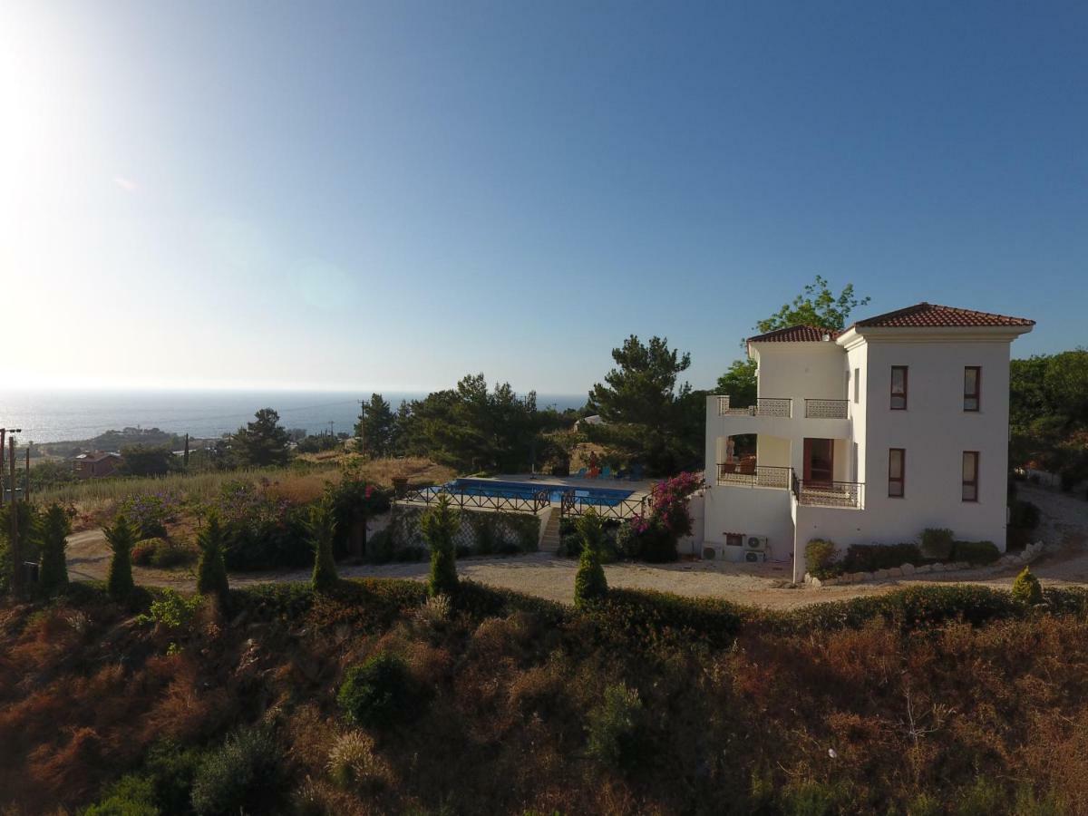 Martika Luxury Villa Agia Marina  Esterno foto