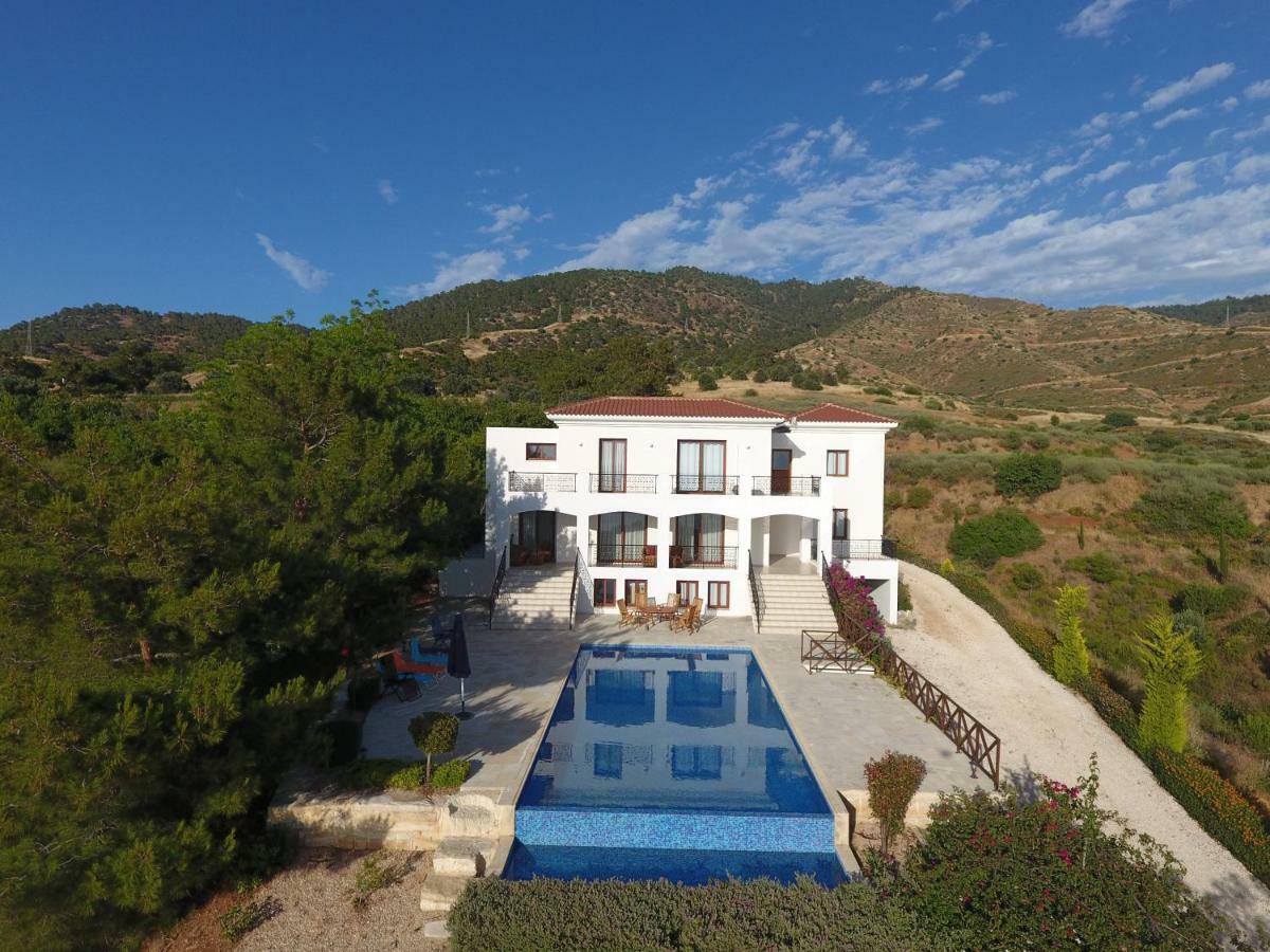 Martika Luxury Villa Agia Marina  Esterno foto
