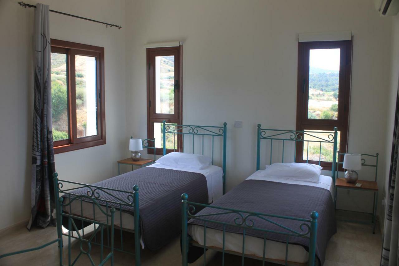 Martika Luxury Villa Agia Marina  Esterno foto