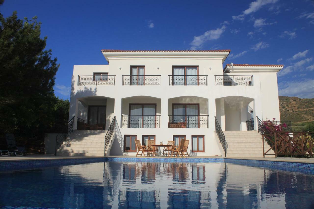 Martika Luxury Villa Agia Marina  Esterno foto